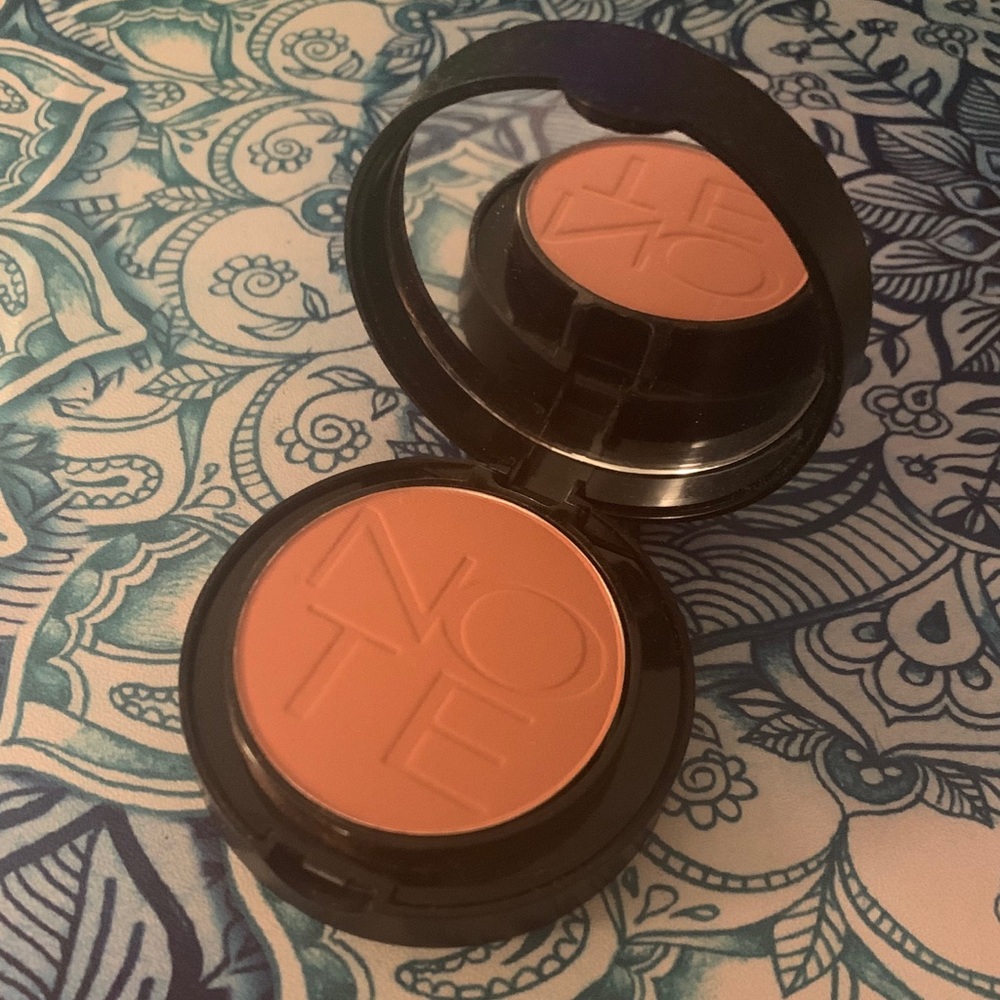 Note Luminous Silk Compact Blusher